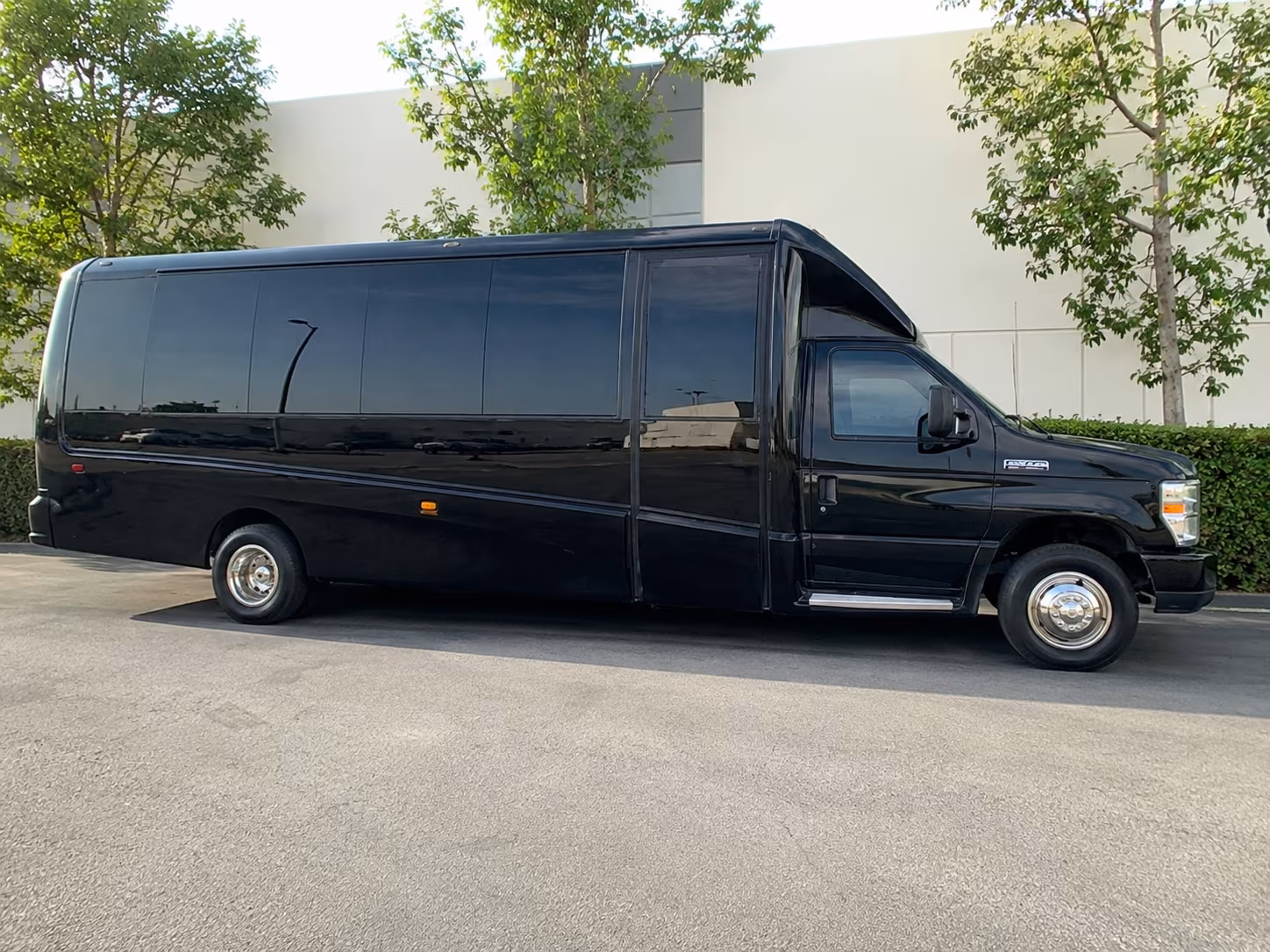 fullerton keep your sports team or fan group on schedule with a fullerton bus rental